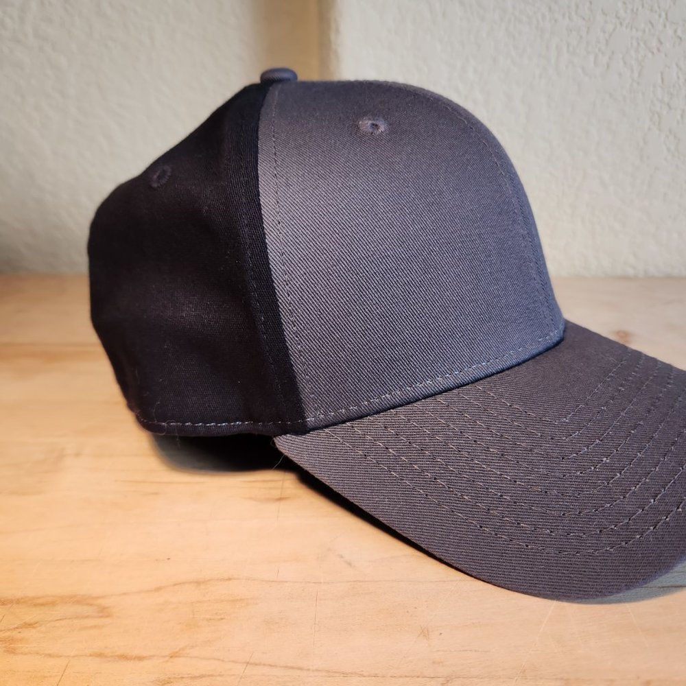 Oakley Cap - Picture 3 of 6
